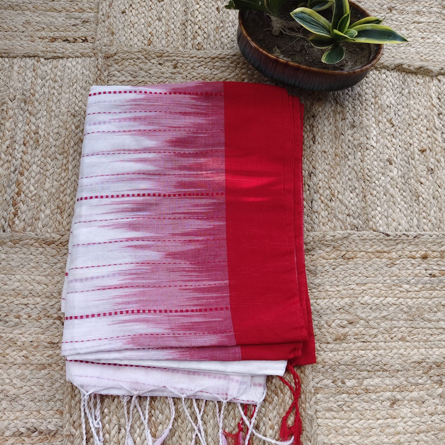 Handwoven Bengal Cotton -White n Red