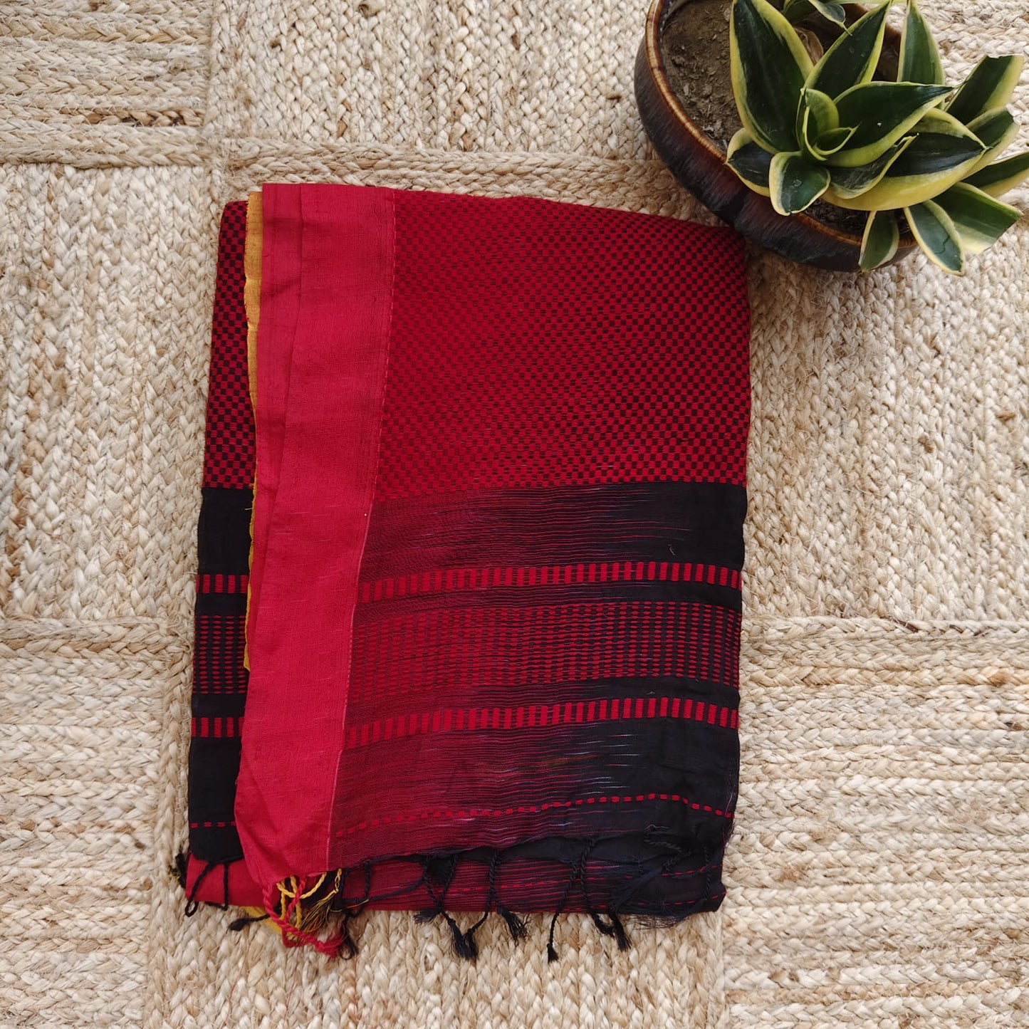Handwoven Bengal Cotton -Black n Red