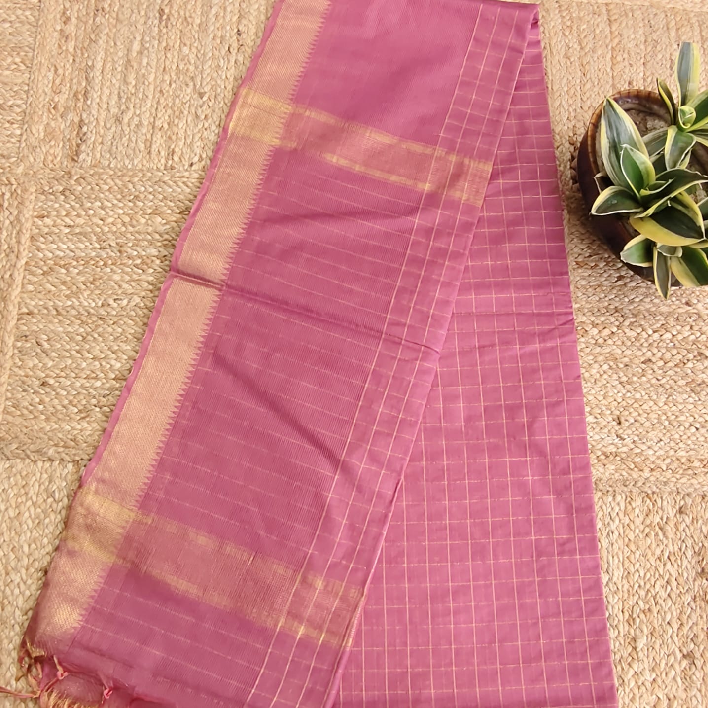 Maheshwari Silk- Zari Checks, Mauve