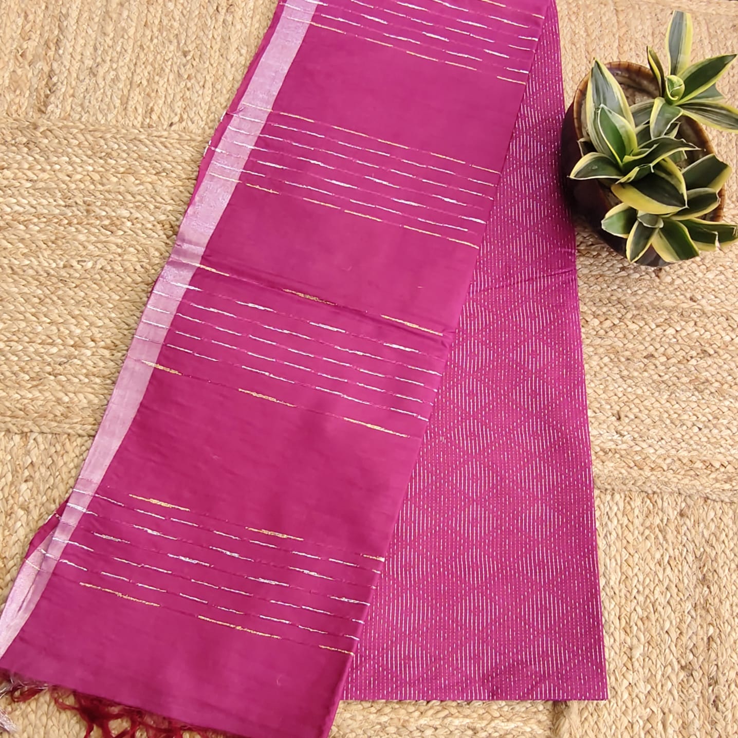 Maheshwari Kantha - Wine