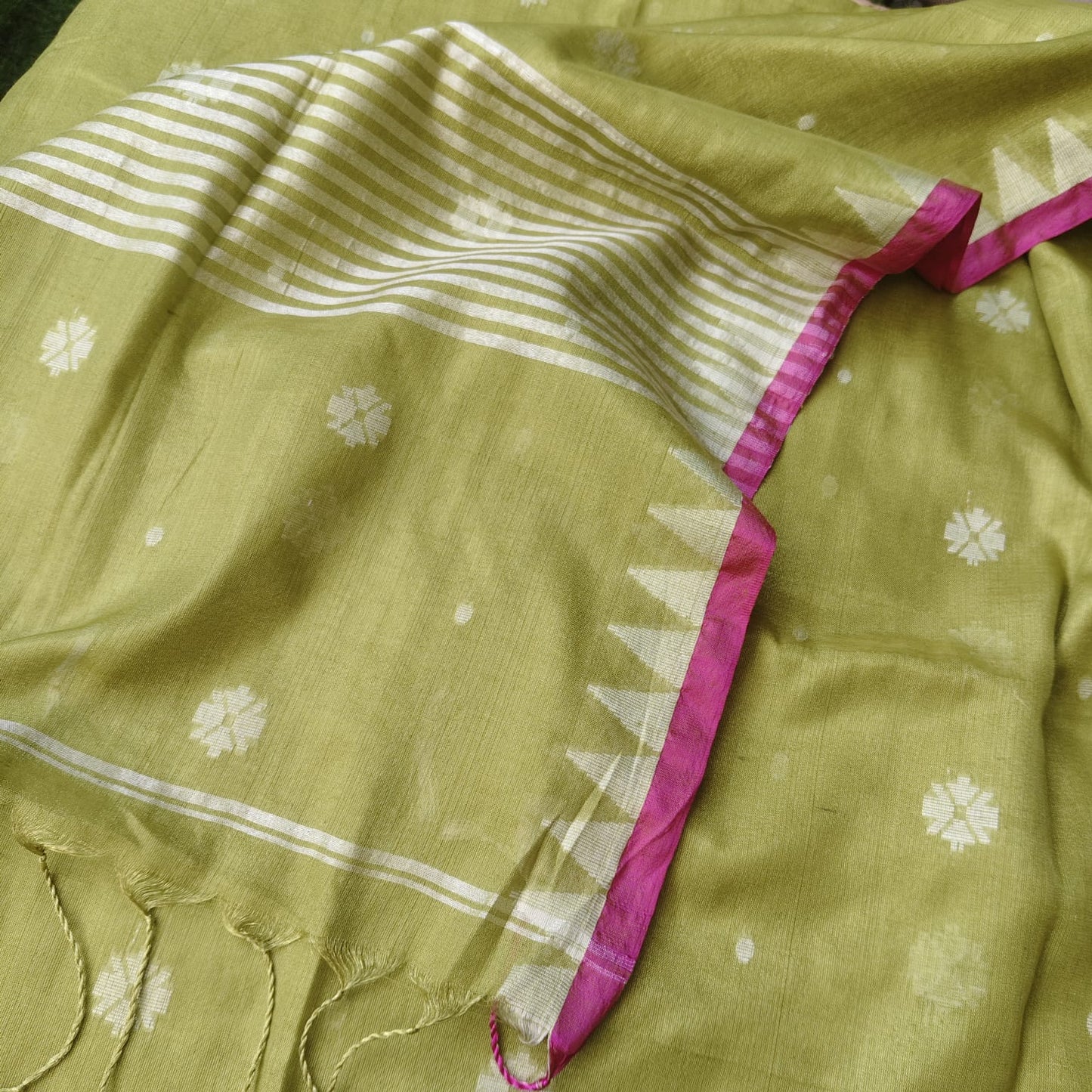 Handwoven Tissue Cotton Jamdani - Lime Green