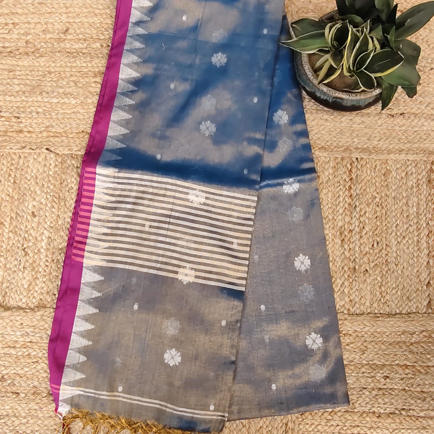 Handwoven Tissue Cotton Jamdani - Gray