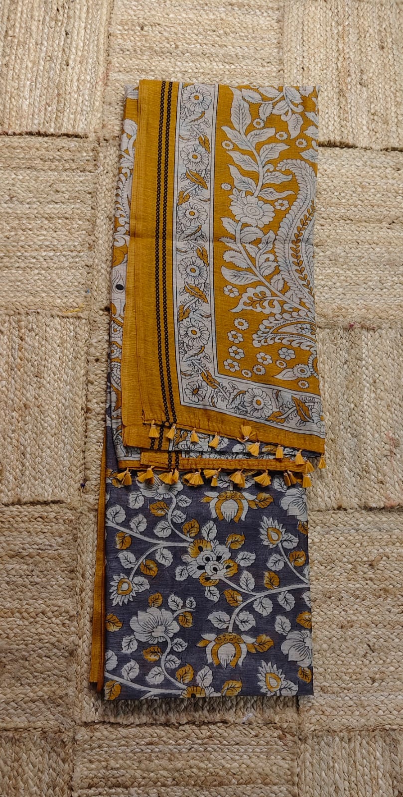 Jute Cotton Kalamkari- Gray and Yellow