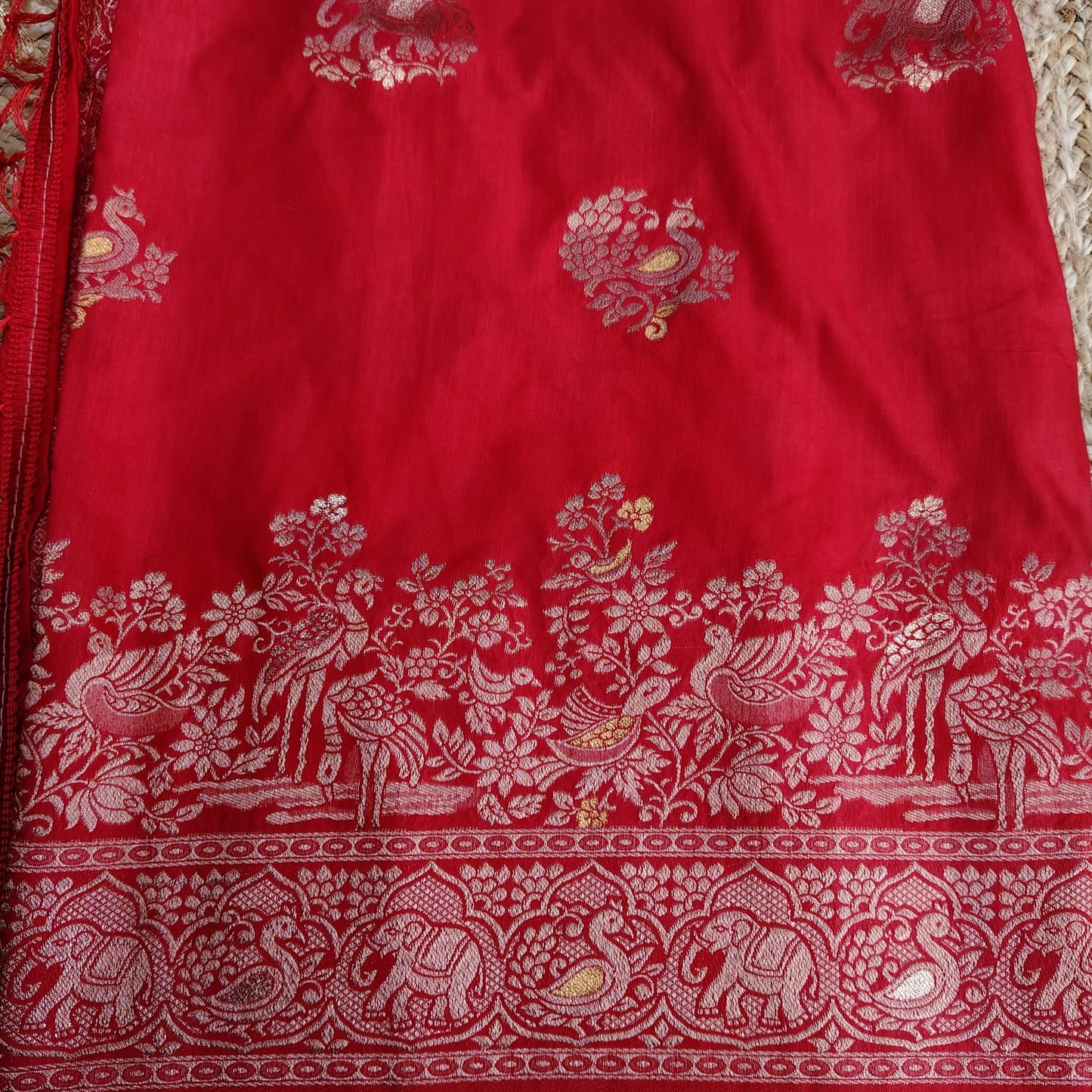 Dola Silk Banarasi Red 01