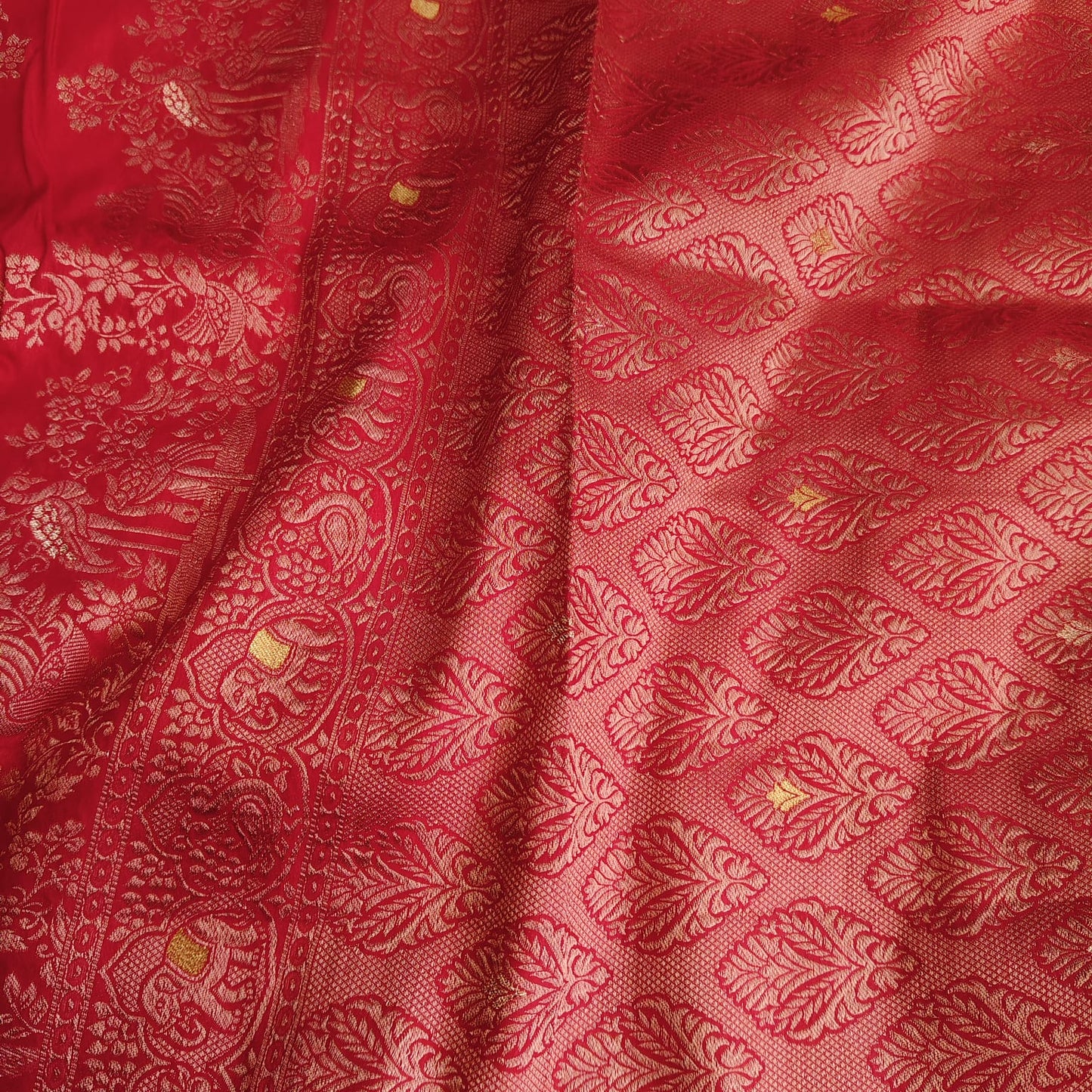 Dola Silk Banarasi Red 01